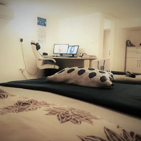 Ot Hostal *