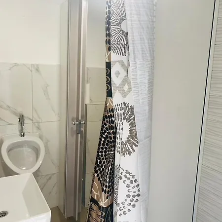 بيت شباب Ot